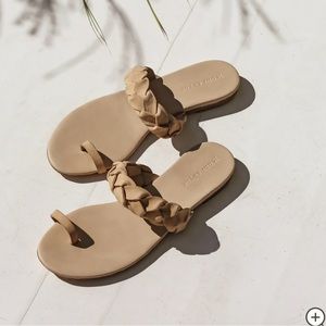 NEW -JENNI KAYNE - Leather Braided Strap Sandal Size 6